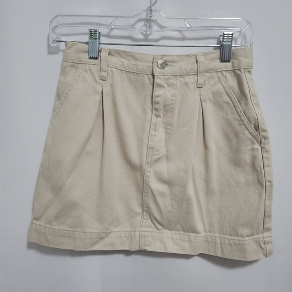 Forever 21 Beige Mini Skirt, Size S. Excellent Condition - Picture 1 of 3